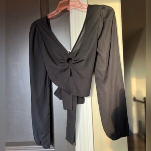 ⚫️Ultra Flirt Juniors L Tie-Back Top⚫️